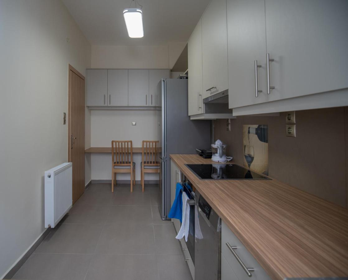 Max Blue Apartment, A Stay Like No Other Пирей Экстерьер фото