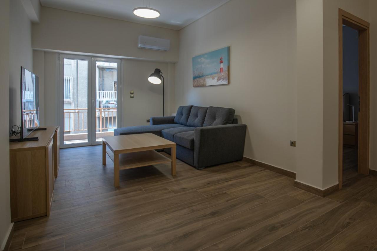 Max Blue Apartment, A Stay Like No Other Пирей Экстерьер фото